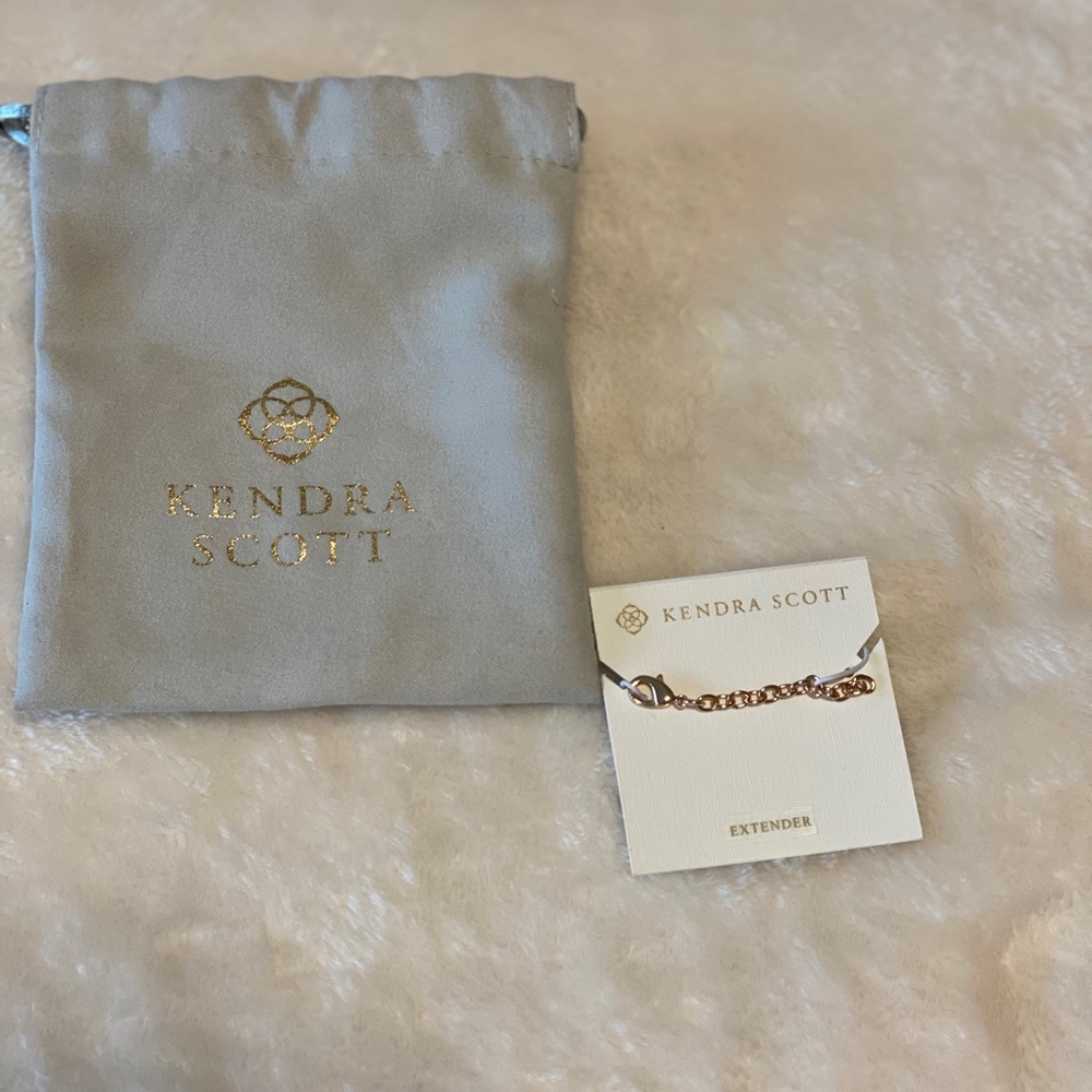 Extender Kendra Scott